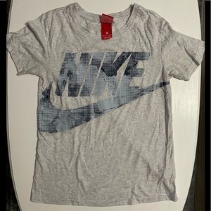 Nike tshirt